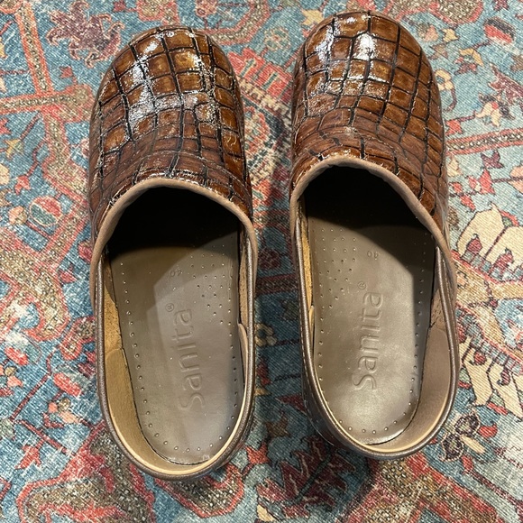 Sanita, Size 40, Brown, Reptile Print, Clog, Good condition - Picture 3 of 4